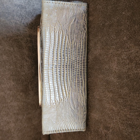 Judith Leiber Gold Snakeskin Print Eye Glass Holder Or Clutch - Picture 2 of 10